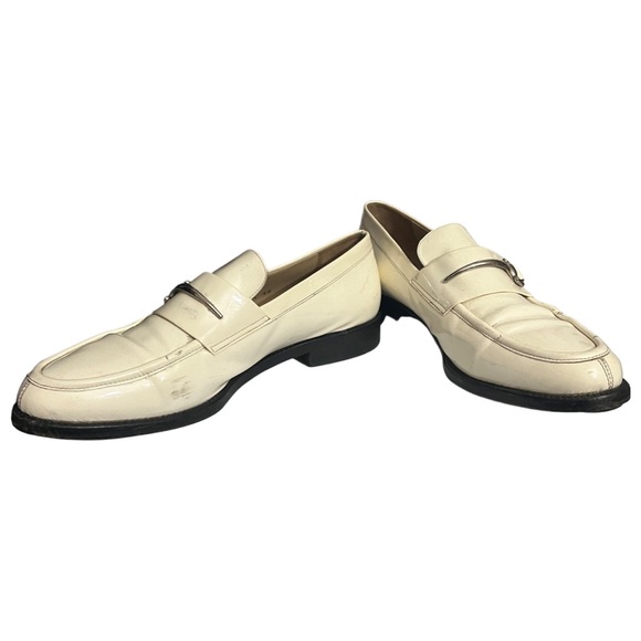 Authentic vintage GUCCI white loafers in good condition! Size 10 US Size 40 EU main image 6